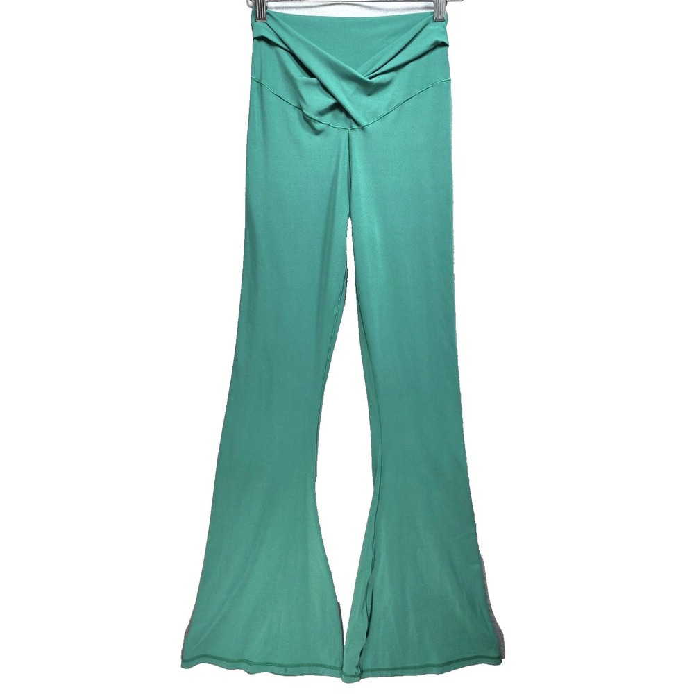 Offline By Aerie Real Me Flare Legging Sz M Crossover Hi Rise Waist Gym Green
